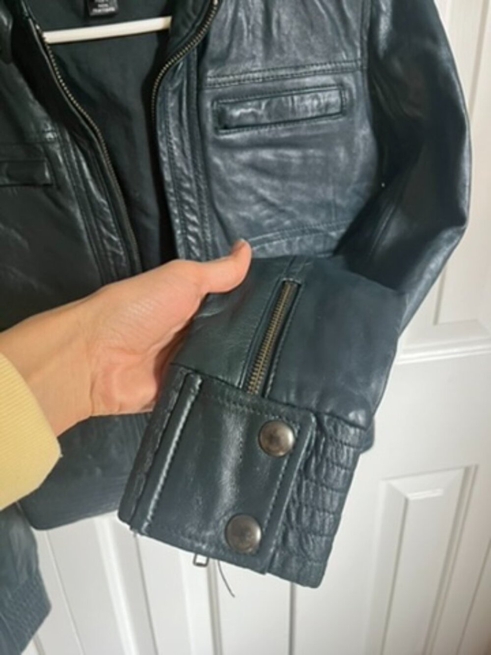 Leather Jacket - Picture 4 of 6